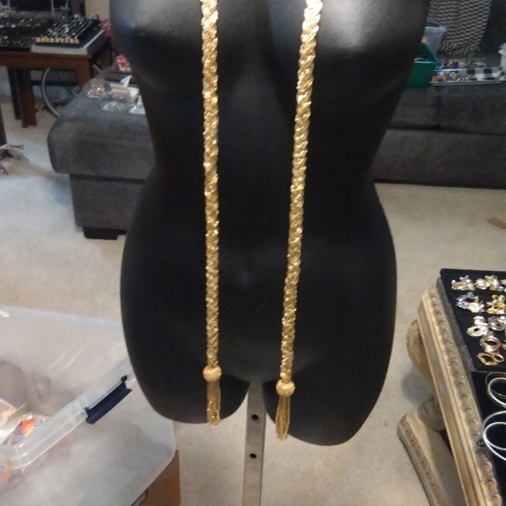 Necklace Costume Jewelry - Picture 4 of 4